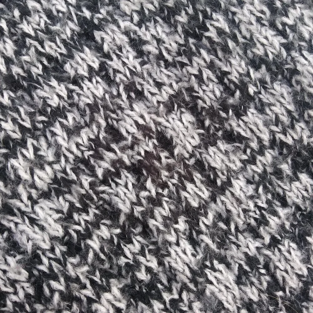 Victoria's Secret Chunky Knit Scarf - Black & White - Super Long - Women's